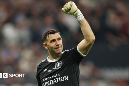 Emi Martinez transfer news: Chelsea agree £7.5m fee for Villa goalkeeper