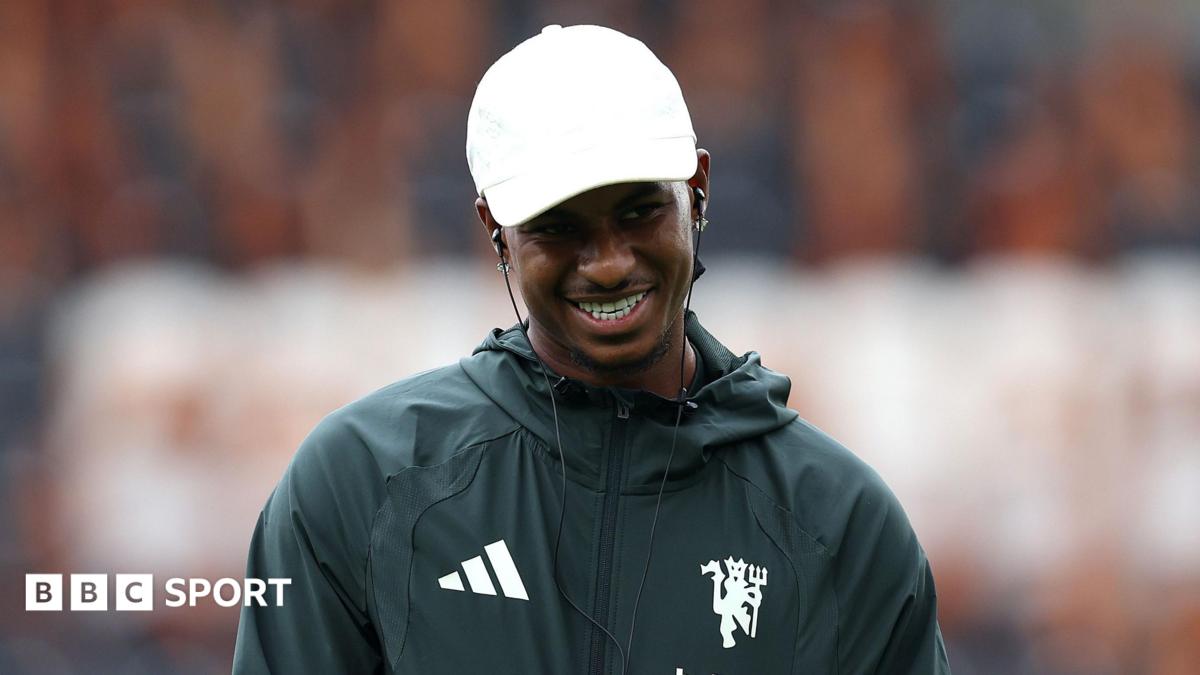 Premier League LIVE: Build-up, team news, live text, radio & score updates as it happens from across the Premier League