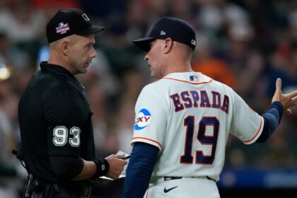 Astros squander eighth-inning lead to Athletics