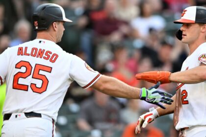 Pete Alonso providing guidance to Gunnar Henderson, other Orioles