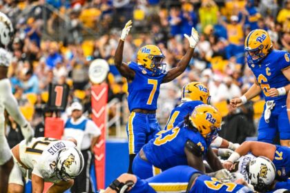 Follow Live: 4TH QUARTER Pitt Football 12 vs. UCF 7