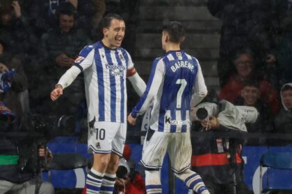Oyarzabal y Aspas cruzan sus caminos con aroma a último baile en Anoeta