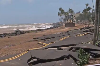 Visitors asked to stay away from Kauai during Hurricane Lowell recovery