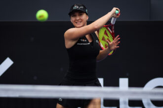 Lys survives Ce from 5-3 down in decider in two-day Sao Paulo rollercoaster
