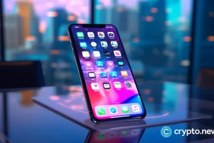 Binance warns iPhone users of FomoPeek malware targeting crypto wallets