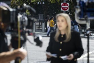 Major TV networks stand with CNN, decline to replace its White House pool crew Major TV networks stand with CNN, decline to replace its White House pool crew