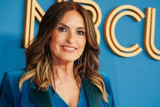 Mariska Hargitay’s friends warned her not to host the Emmys. Then she decided it was worth the risk.
