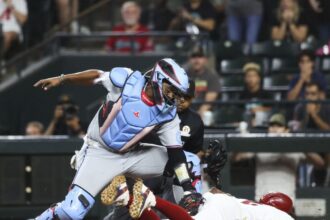 D-backs lose to Marlins in extras, can’t move up in Wild Card race D-backs lose to Marlins in extras, can’t move up in Wild Card race
