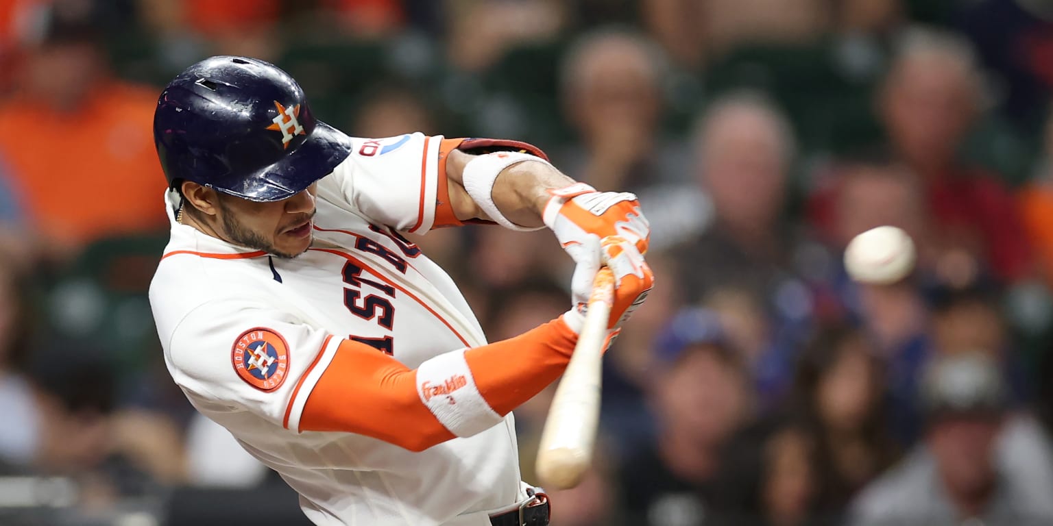 Astros lose to Royals, drop into tie for AL West lead